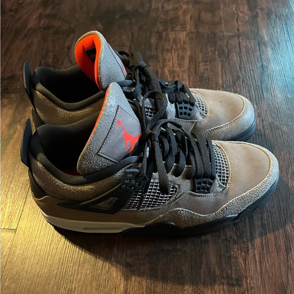 Jordan 4 Retro Mid Taupe Haze - Picture 9 of 9